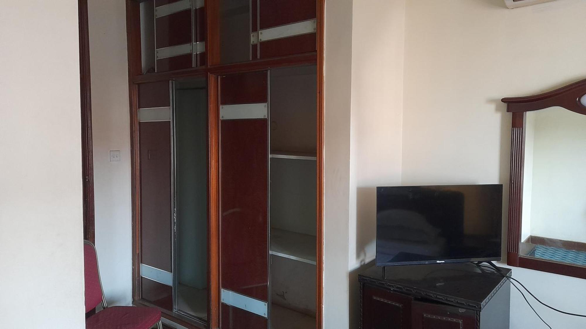 New Jbk Hotel Кампала Екстериор снимка