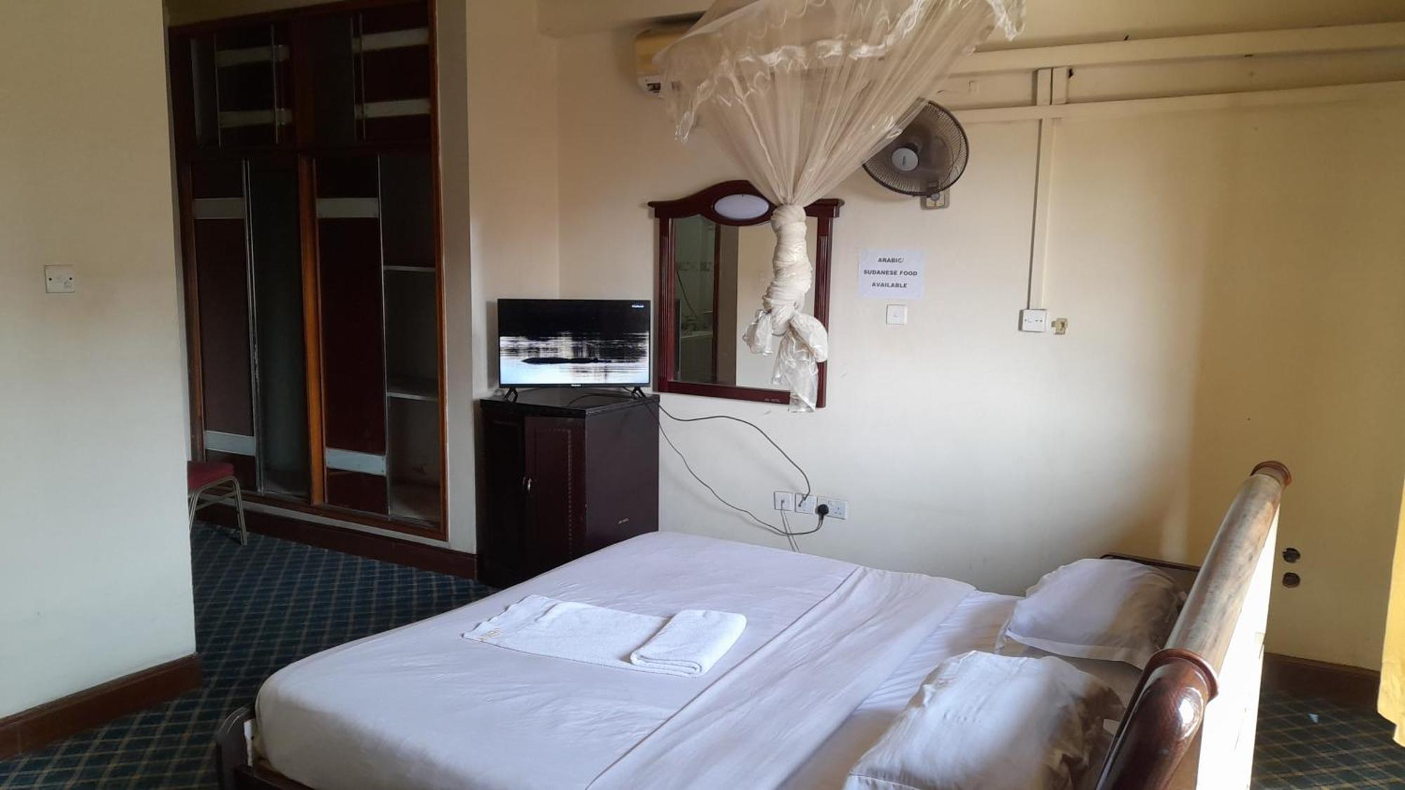 New Jbk Hotel Кампала Екстериор снимка